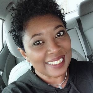 Meet your Posher, Cassandra